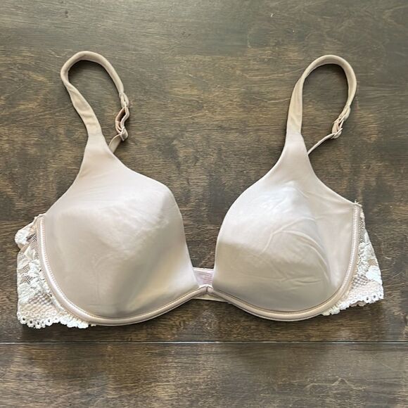 Victoria’s Secret Vintage lightly lined wired bra 34D - Picture 1 of 7
